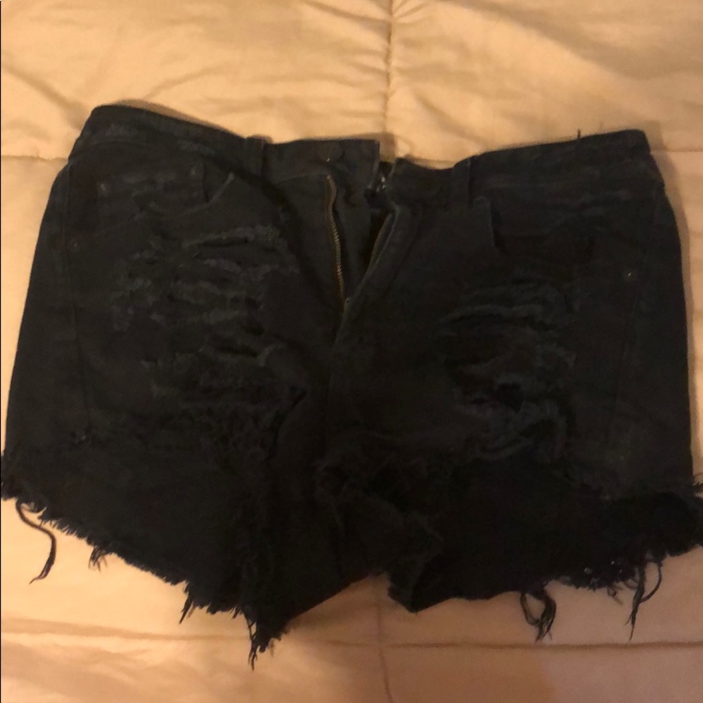Black American Eagle frayed/ripped jean shorts